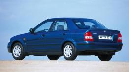 Mazda 323 - lewy bok