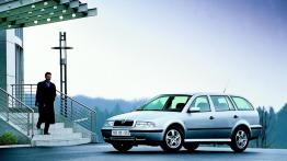Skoda Octavia I Kombi - widok z przodu
