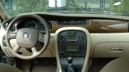 Jaguar X-Type Sportwagon 2.0D - galeria redakcyjna - kokpit