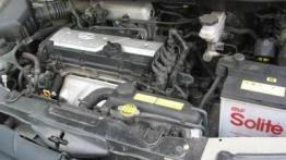 Hyundai Matrix - maska otwarta