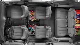 Chrysler Town&Country - góra - inne ujęcie