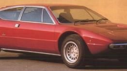 Lamborghini Uracco - prawy bok