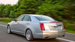 Nowy Cadillac CTS pokazany na świeżych zdjęciach