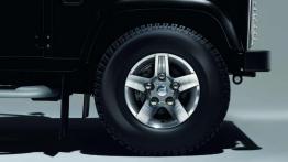 Land Rover Defender w dwóch nowych wariantach