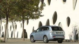 Debiut Mitsubishi Space Star i Outlander PHEV
