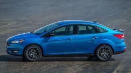 Odświeżony Ford Focus Sedan na pierwszych zdjęciach