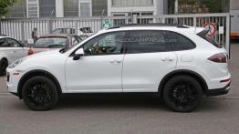 Porsche Cayenne po liftingu na zdjęciach szpiegowskich