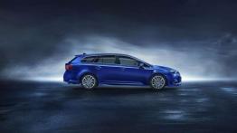 Toyota Avensis po solidnym liftingu w Genewie