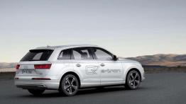 Audi Q7 e-tron quattro na pierwszym filmie