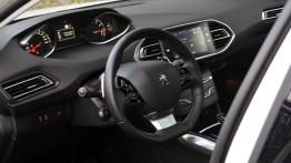 Moda na 308 nie przemija. Peugeot odkrył przepis na sukces?