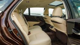 Samuraj w smokingu – nowy Lexus LS 500