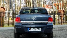 Opel Astra III sedan 1.3 CDTI - spory sedan dla oszczędnych