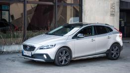 Volvo V40 Cross Country D4 - wyższa alternatywa
