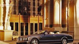 Bentley Azure - czerwona płachta na ekologów