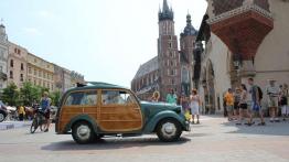 &quot;Myszy&quot; na krakowskim Rynku, czyli Topolino Autoclub Italia w Polsce - Fiat 500