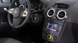 Opel Corsa zmienia twarz