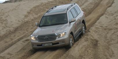 Toyota Land Cruiser V 5.7 V8 381KM 280kW 2008-2010