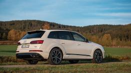 Audi Q7 facelifting ? pierwsza jazda - prawy bok