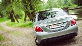 Mercedes-Benz Klasa C 450 AMG Sport - galeria redakcyjna - widok z tyłu
