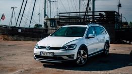 Volkswagen Golf Alltrack 2.0 TDI 184 KM - galeria redakcyjna (2) - widok z przodu