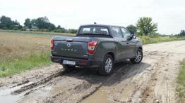 SsangYong Musso Quartz 2.2 D 181 KM - galeria redakcyjna - widok z tyłu