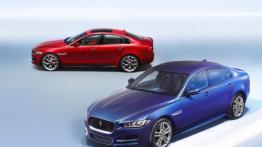 Jaguar XE 2.0d R-Sport (2015) - lewy bok