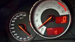 Toyota GT86 2.0 Boxer 200KM - galeria redakcyjna (2) - zestaw wskaźników