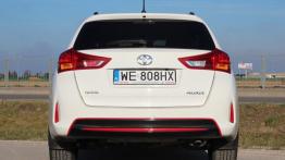 Toyota Auris II Touring Sports - galeria redakcyjna (2) - widok z tyłu