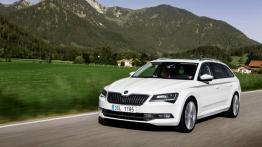 Skoda Superb III Combi (2015) - widok z przodu