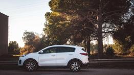 Kia Sportage (2016) - galeria redakcyjna - lewy bok