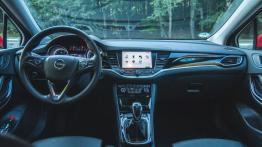Opel Astra K 1.4 Turbo 150 KM - galeria redakcyjna - pełny panel przedni