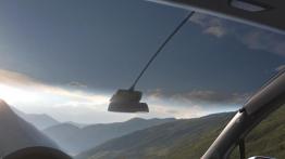 Tesla Model X (2016) - szyberdach od wewnątrz