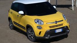 Fiat 500L Trekking - widok z przodu