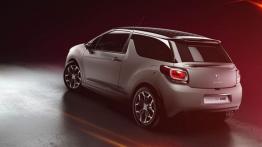 Citroen DS3 Cabrio LUomo Vogue - widok z tyłu