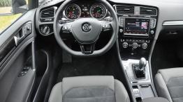 Volkswagen Golf VII Hatchback 5d 2.0 TDI-CR DPF 150KM - galeria redakcyjna - kokpit