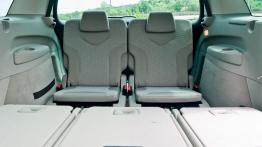 Peugeot 308 SW Facelifting 1.6 e-HDI FAP STT 112KM - galeria redakcyjna - tylna kanapa