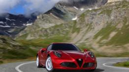 Alfa Romeo 4C (2013) - widok z przodu