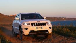 Jeep Grand Cherokee IV Facelifting (2014) Overland - widok z przodu