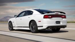Dodge Charger SRT8 392 (2014) - widok z tyłu