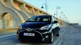 Toyota Yaris III Facelifting (2014) - widok z przodu