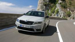 Skoda Octavia III RS Kombi 2.0 TDI (2013) - widok z przodu