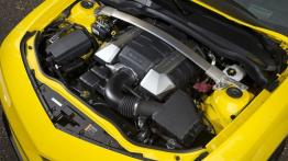 Chevrolet Camaro V Coupe 1LE Facelifting (2014) - maska otwarta