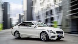 Mercedes klasy C 250 BlueTEC (2014) - prawy bok