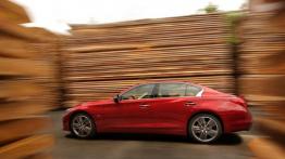 Infiniti Q50 2.0 Turbo (2014) - lewy bok