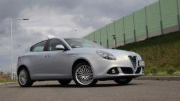 Alfa Romeo Giulietta Nuova II Hatchback 5d Facelifting 1.6 JTDM-2 120KM 88kW od 2015