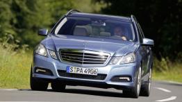 Mercedes E 350 CDI 4MATIC W212 kombi - widok z przodu