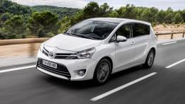 Toyota Verso Facelifting - widok z przodu