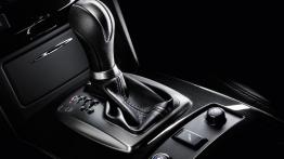 Infiniti FX Black and White - skrzynia biegów