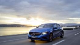 Mercedes A 200 (W176) 2012 - widok z przodu