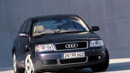 Audi A6 2001 - widok z przodu